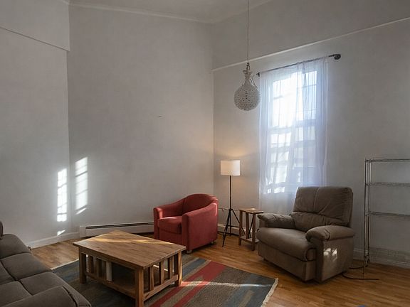 5th image of 202 Northampton St APT 2