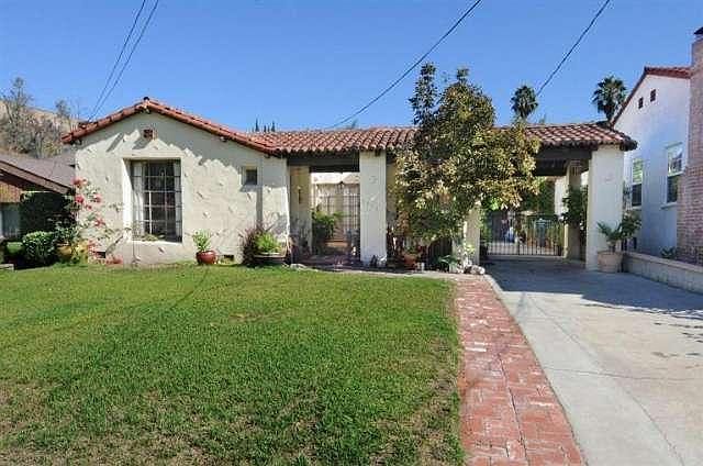 1st image of 1971 E Glenoaks Blvd