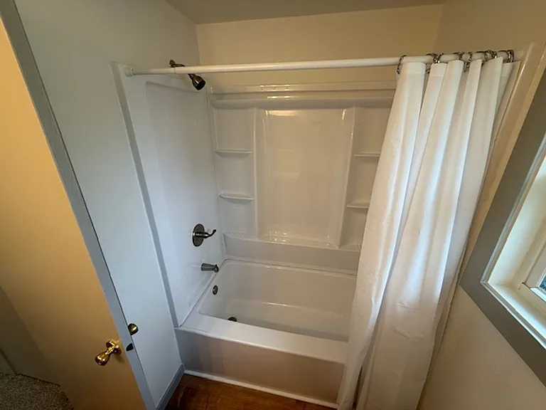 720 NW Walnut Blvd — Photo 3