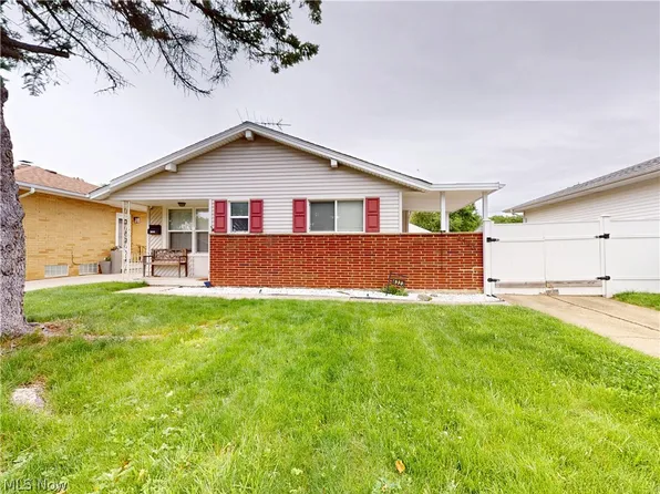 4323 Valleyside Rd, Cleveland, OH 44135