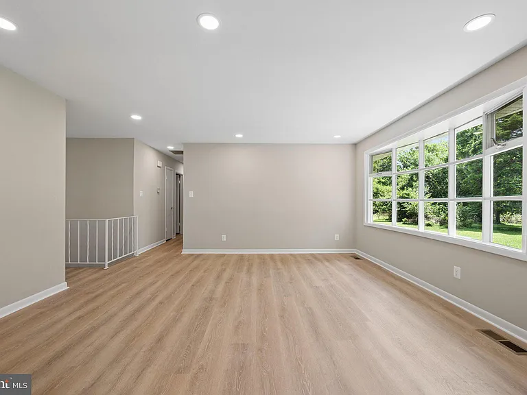 12408 W Old Baltimore Rd — Photo 8