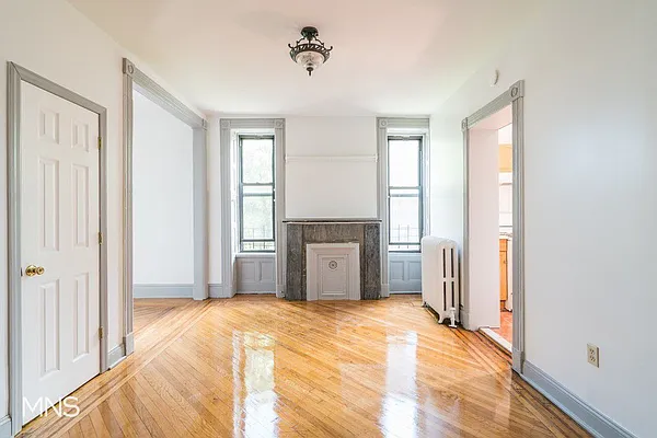 Rented by MNS | media 15