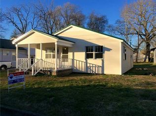422 Crockett St, Lawrenceburg, TN 38464