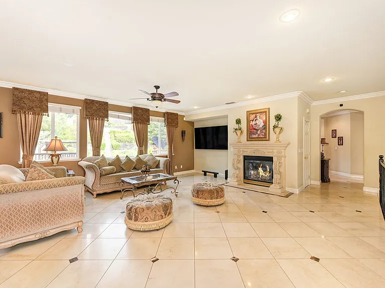 1676 Stronsay Ct — Photo 14