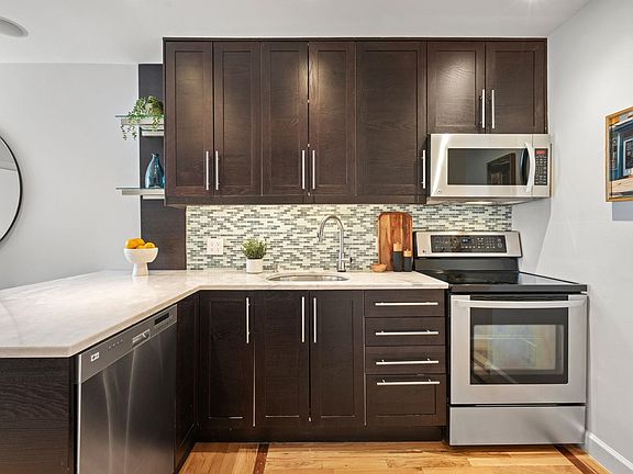 3rd image of 333 Monroe St APT 3A