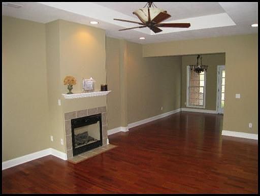 2nd image of 214 Janet Ln