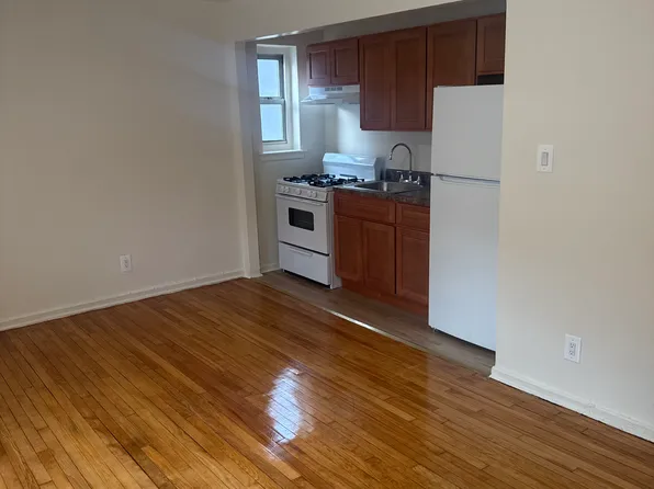 (undisclosed Address), Staten Island, NY 10301