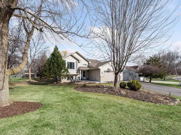 960 Saddlebrook Curv, Chanhassen, MN 55317