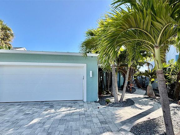 4th image of 980 Boca Ciega Isle Dr