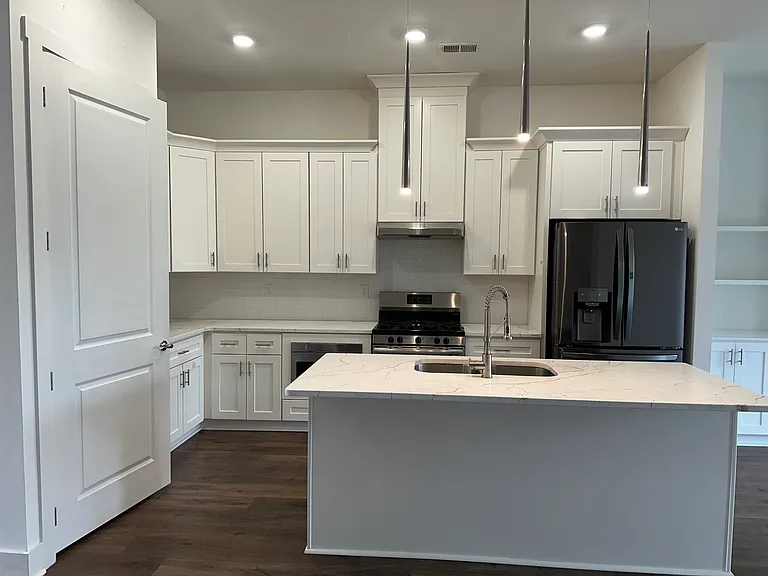 8215 Sonata Ln — Photo 26