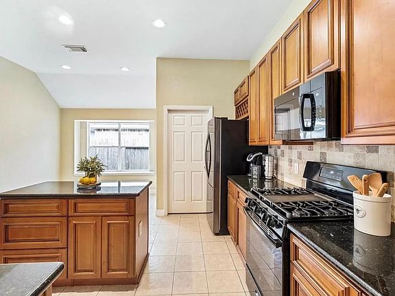 5th image of 10403 Caribou Ct