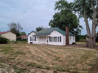 4434 Ee Hwy, Farmington, MO 63640