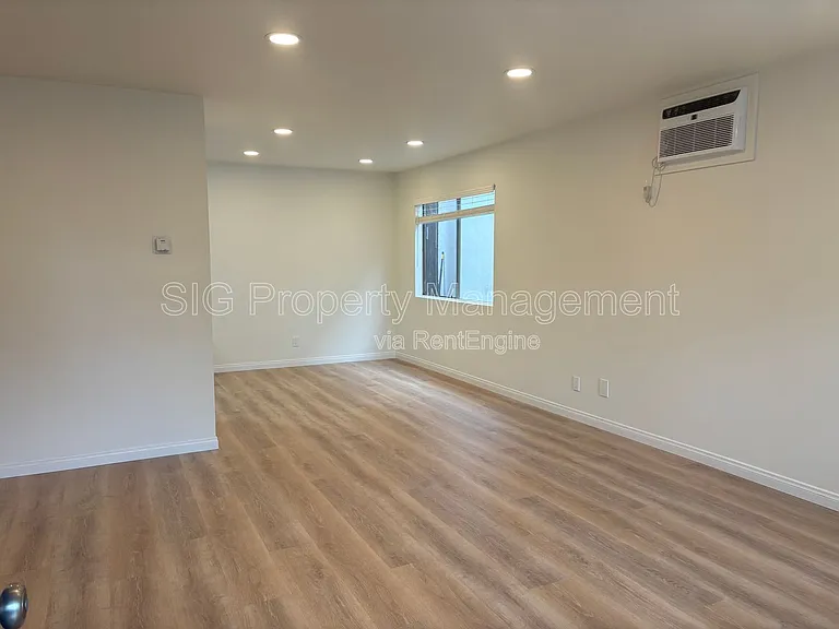 414 N Columbus Ave #A — Photo 3