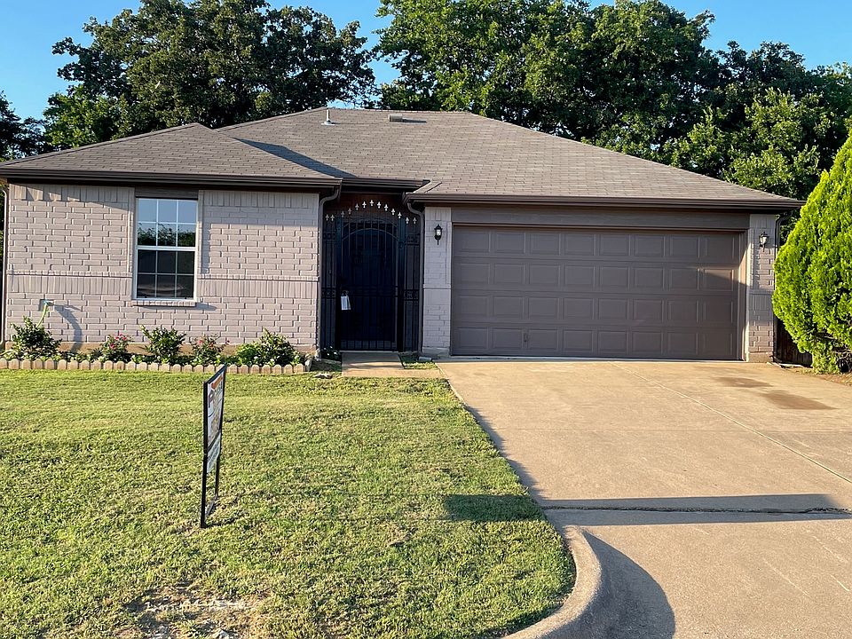 1st image of 4521 Forest Glen Dr