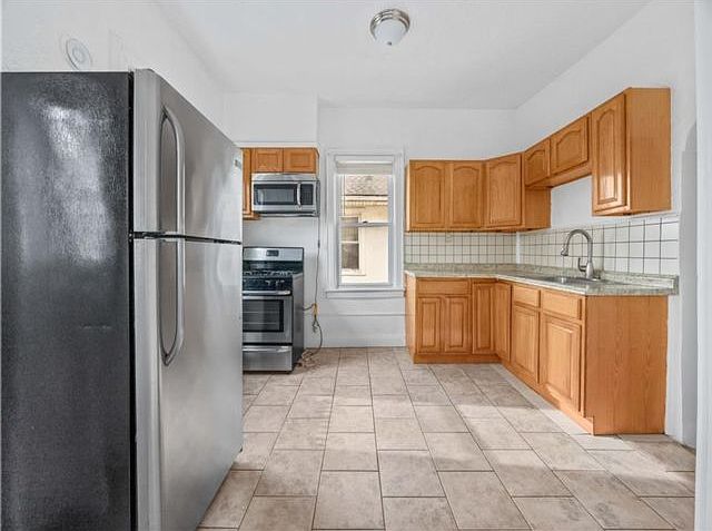 1st image of 3712 Oceanic Ave