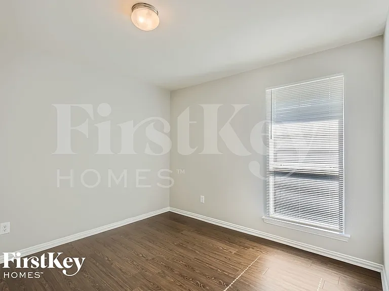 278 Meadowcrest Dr — Photo 17
