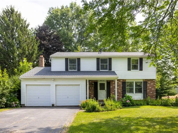 24 Reddick Ln, Rochester, NY 14624