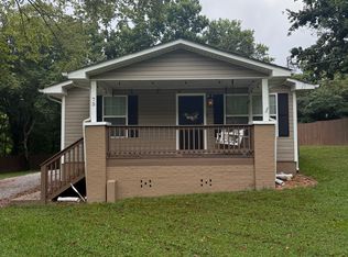 75 McCraw St, Rossville, GA 30741