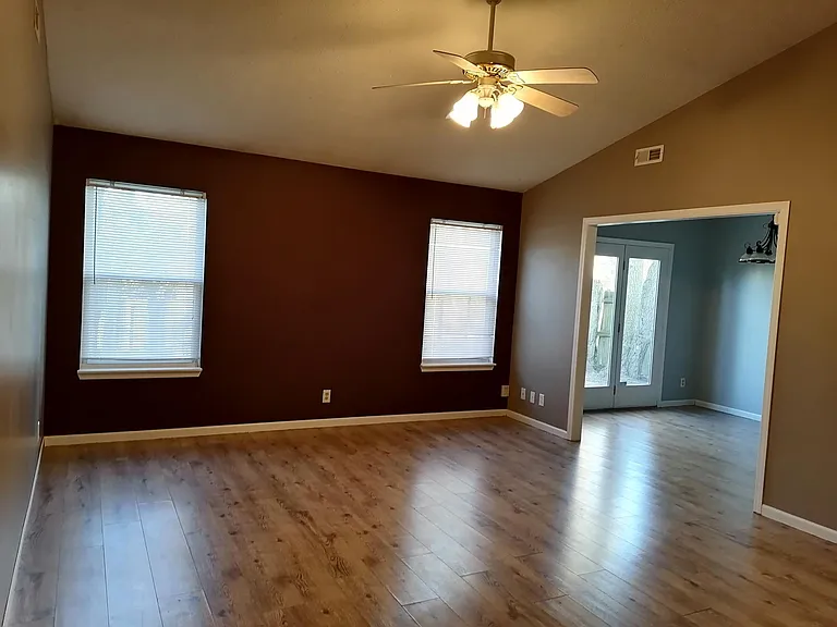 2909 Bowfield Way — Photo 3