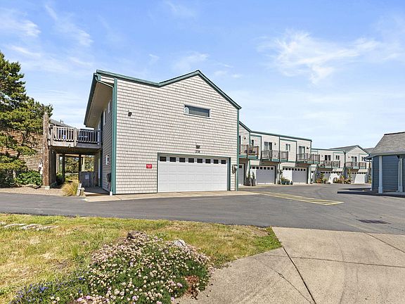 2nd image of 238 SW 27th St