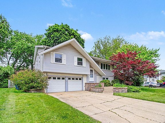 2nd image of 1714 Kingston Ln
