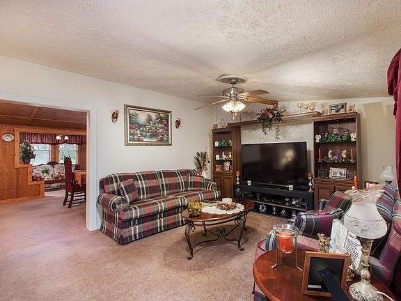 5th image of 220 Beauty Spot Ln