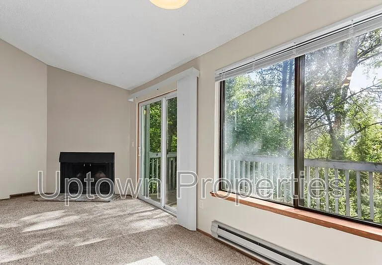 248 Cervantes — Photo 1