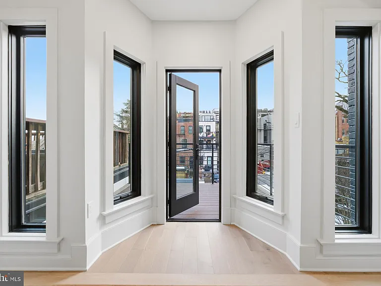 1816 Belmont Rd NW — Photo 44