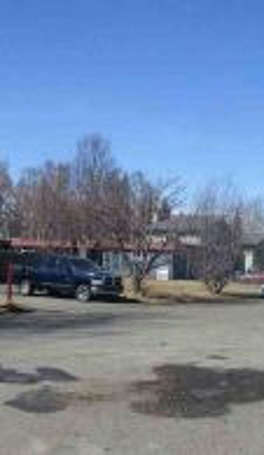 Exterior Neighborhood (street photo)