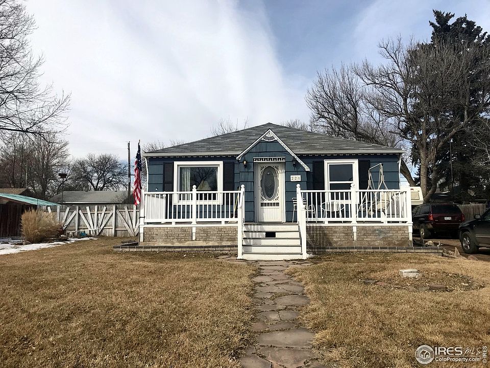 1st image of 221 Josephine Ave
