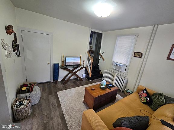 4th image of 442 S Main St