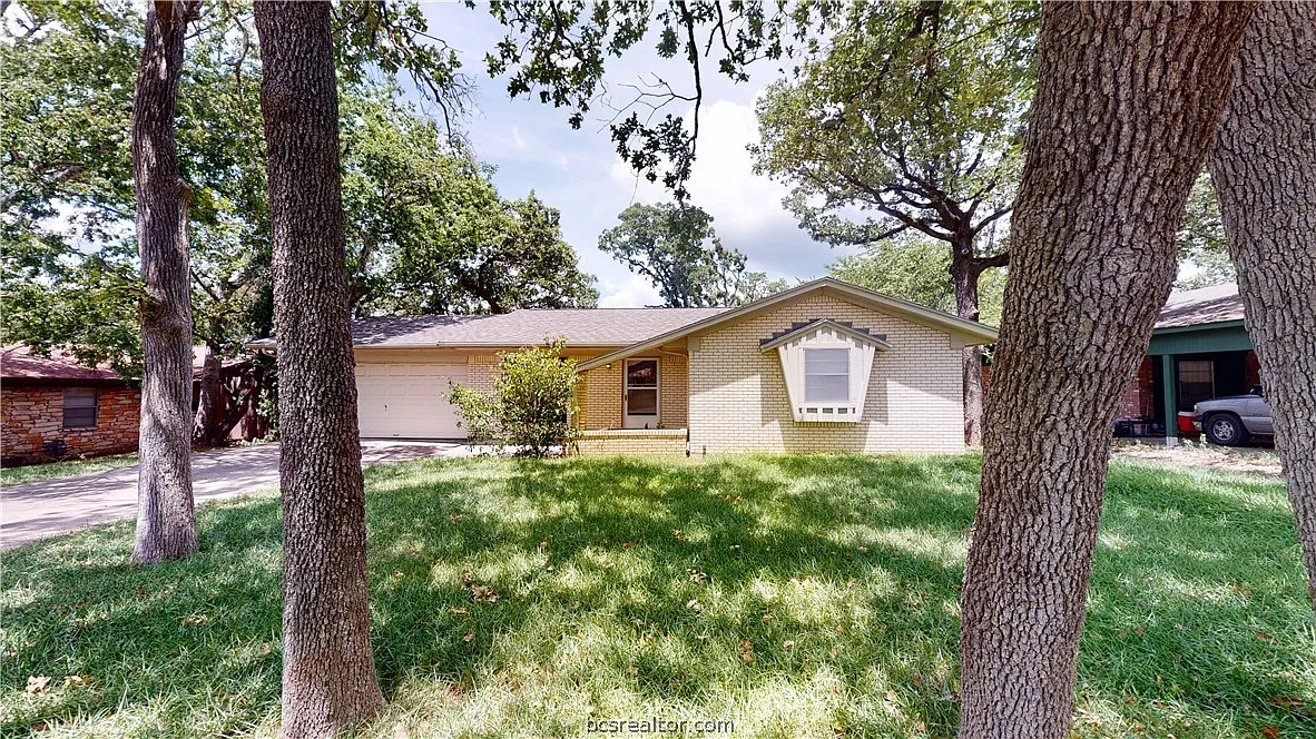 3 bed, 1546 sqft, $1,600 — Photo 1