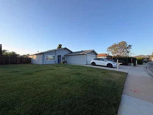 1436 Pearl Pl Photo 1
