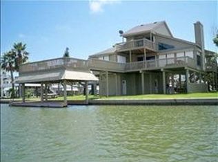 13805 Cutlass Ln, Galveston, TX 77554