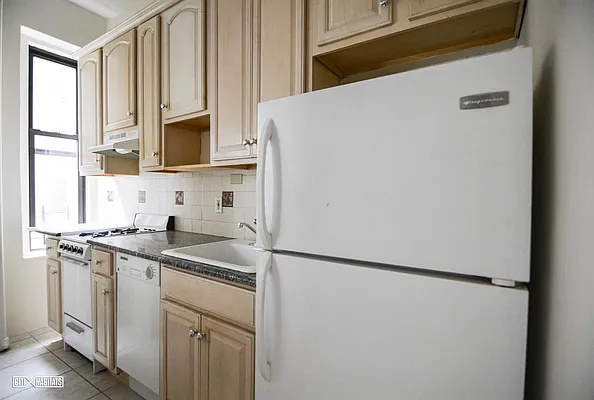 Rented by Citi Habitats | media 9