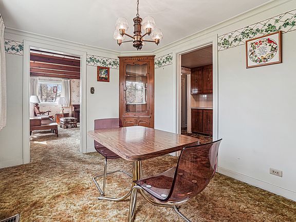 5th image of 135 Harvey Ave