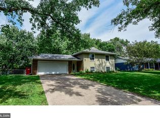 10327 Thrush St NW, Coon Rapids, MN 55433