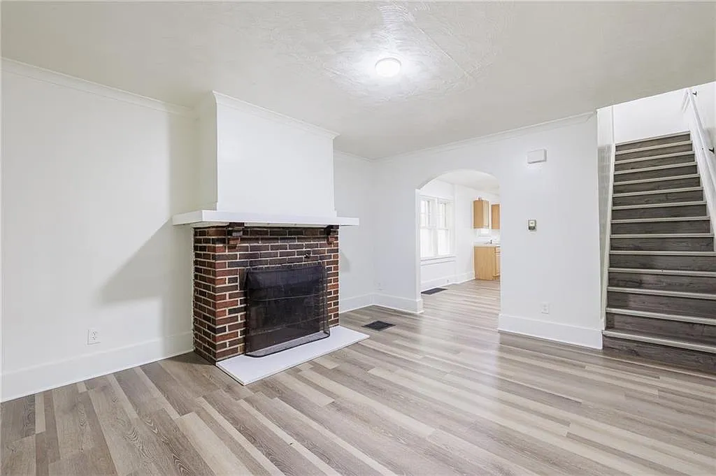 2 bed, 1164 sqft, $1,500 — Photo 2