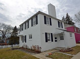 5566 Angle Ln, Greendale, WI 53129