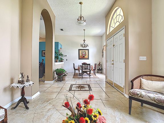 5th image of 105 White Marsh Cir