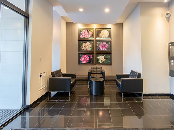 2nd image of 2144 N Lincoln Park W APT 4A