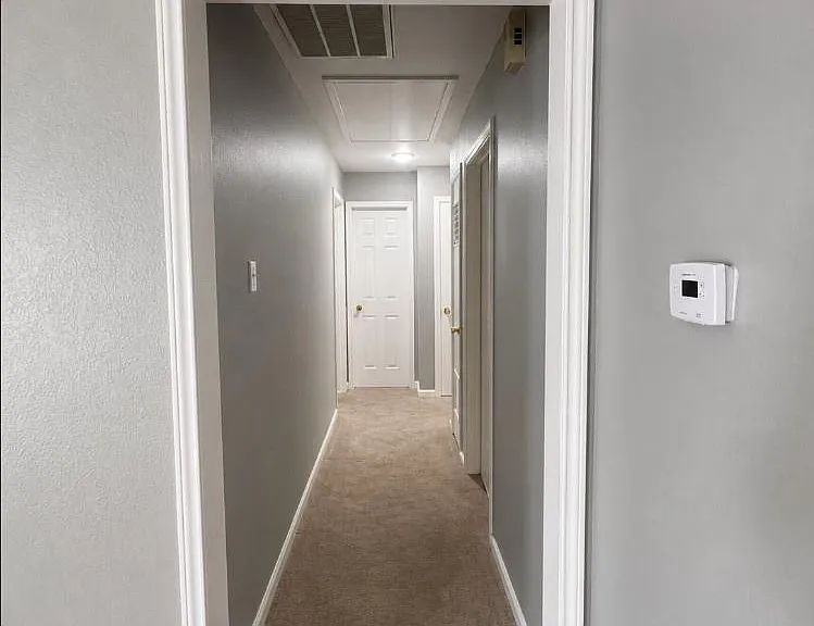 1325 Northbrook Dr — Photo 3