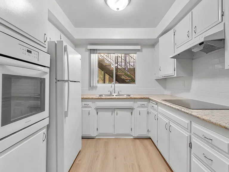 3125 W Adams Blvd #3 — Photo 7