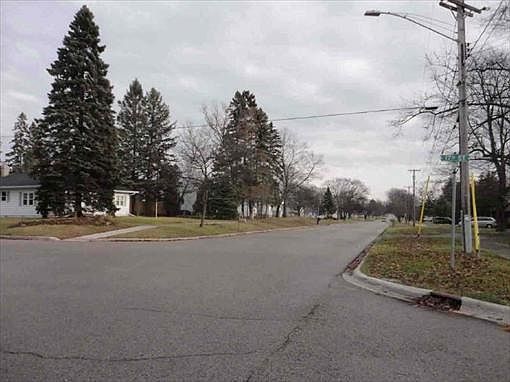 2nd image of 1617 Minneapolis Ave
