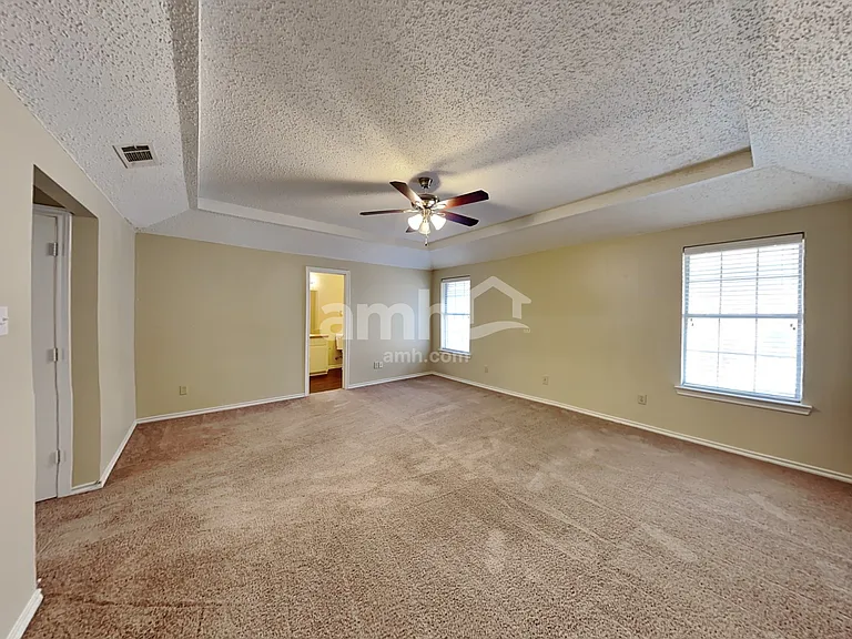 105 S Winding Oaks Dr — Photo 8