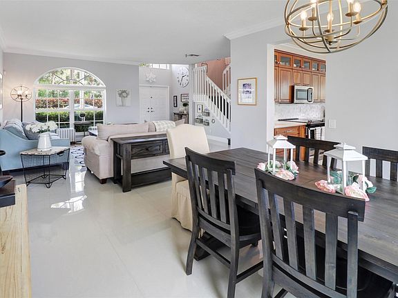 5th image of 3043 Woodlands Drive