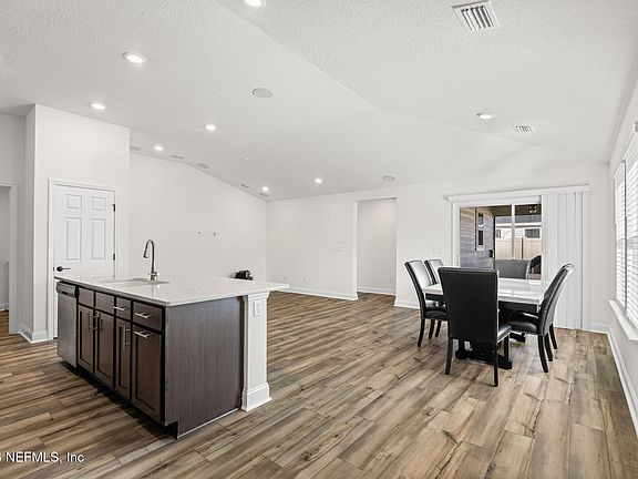 4th image of 277 RAMBLING BROOK Trail