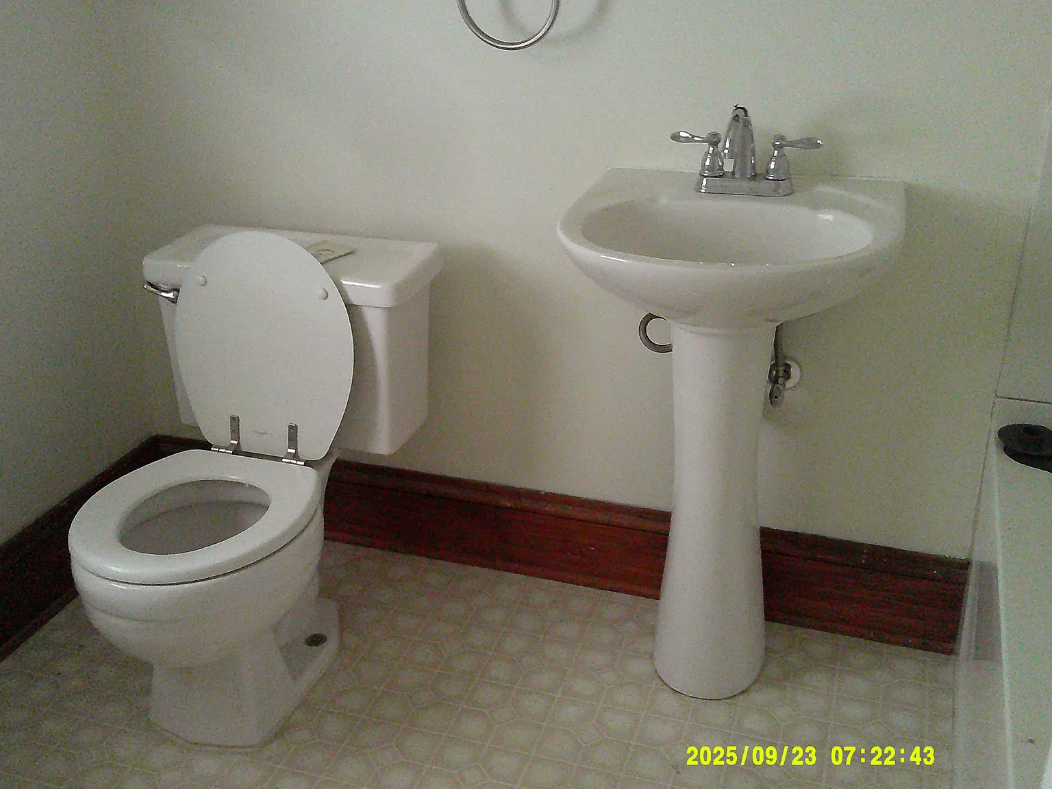3 bed, 1500 sqft, $1,900 — Photo 3