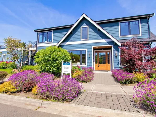 1231 4th Street W, Kirkland, WA 98033