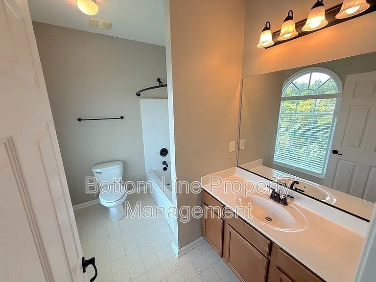 15007 Skypark Dr — Photo 29